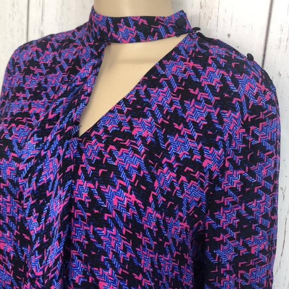 🌻 NWT Derek Lam IO Crosby 100% Silk Top
100% Silk - Picture 6 of 16